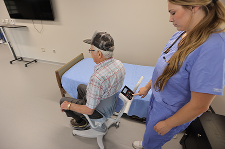 1 WEB SC Whentouseachairscale